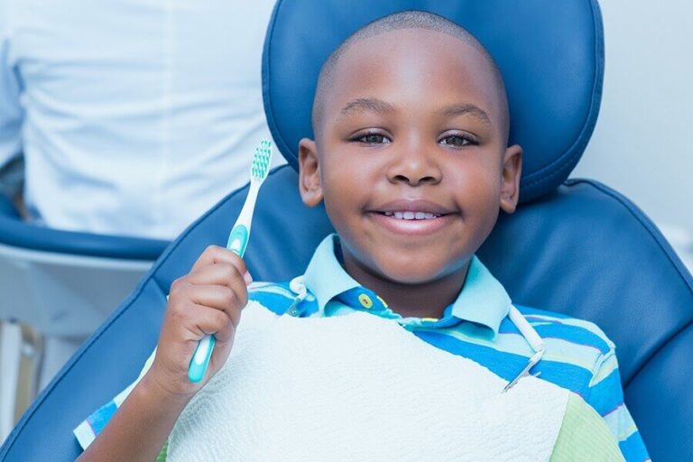 Cuidado dental pedi??trico: Consejos esenciales para los padres