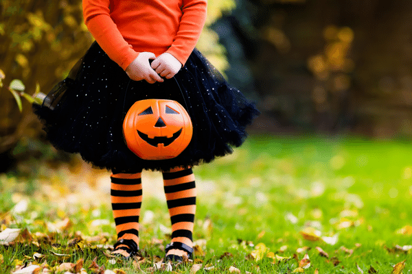 Sugar-Free Halloween Traditions to Protect Your Children's Teeth